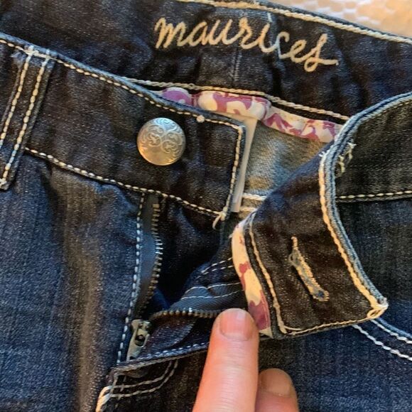 MAURICES, mini skirt, size 5/6 Reg., great condition - Picture 3 of 8